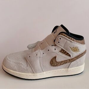 Nike Air Jordan 1 Mid SE LT Orewood BRN/Metallic Gold DZ4129-102 Size 6Y